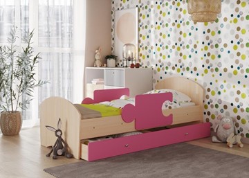 Кровать детская с ящиком и бортиками Мозайка, корпус Млечный дуб/фасад Розовый (щиты) в Костроме